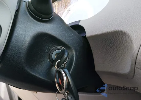 2012 Toyota Sienna Se 8 Passenger z USA, uszkodzony, nr VIN 5TDXK3DC2CS261310